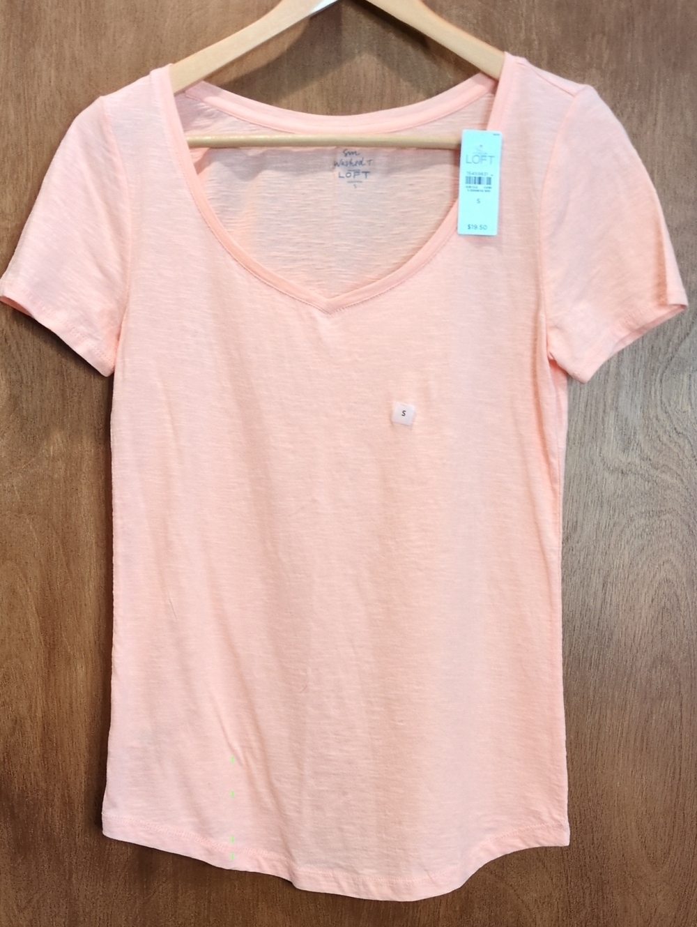 LOFT Short Sleeve V-Neck Washed T In Peach Size S